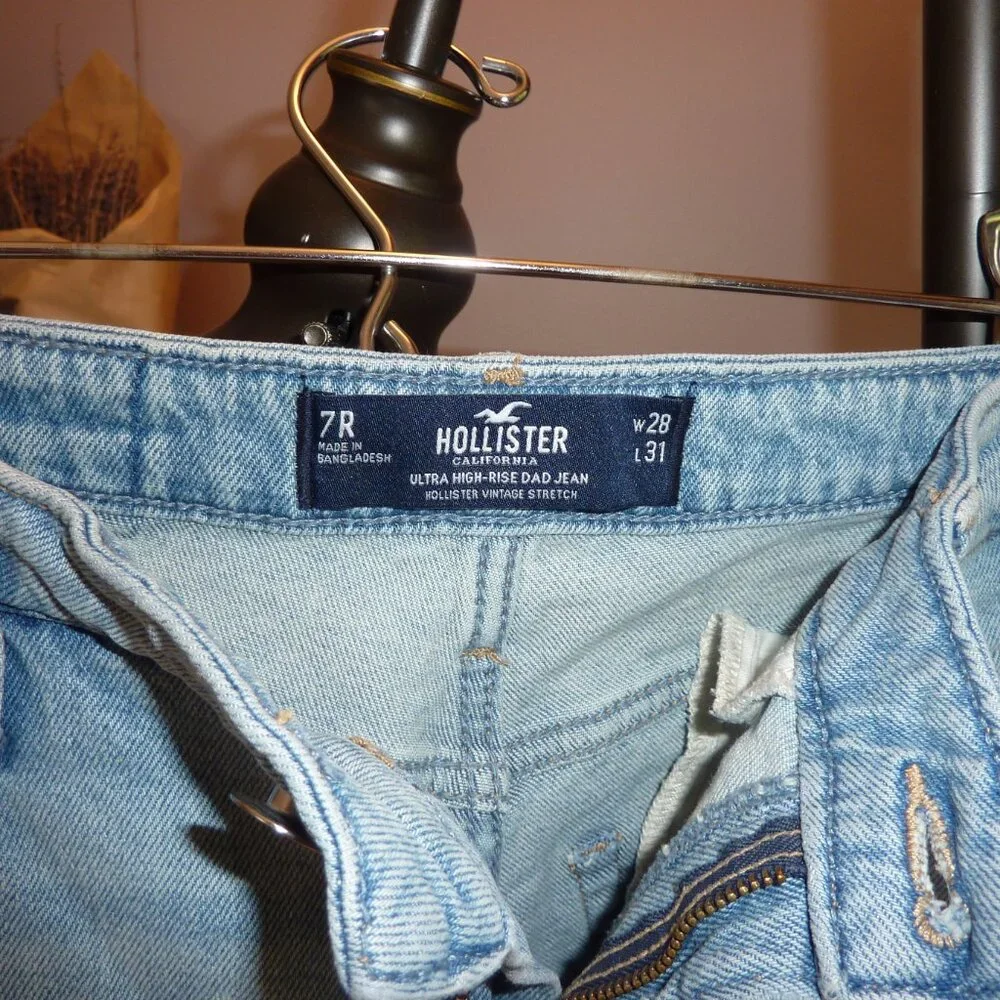 Hollister Jeans  28x31 Ultra High-Rise Dad Blue Vintage Stretch Patchwork - Picture 2 of 5